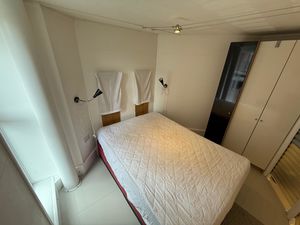 Photo 6- click for photo gallery